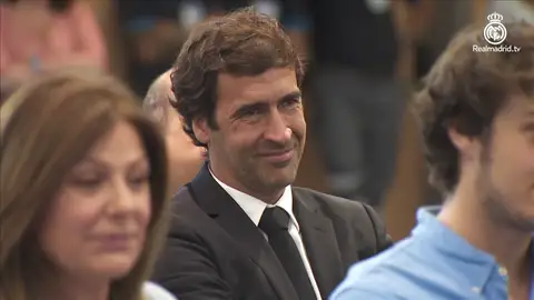 Raúl, emocionado en la despedida de Marcelo Raúl, emocionado en la despedida de Marcelo