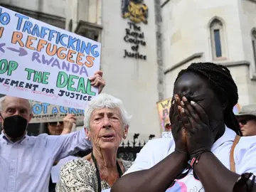 Activistas de derechos humanos son apelados ante el Tribunal Superior contra la política migratoria de Reino Unido Activistas de derechos humanos son apelados ante el Tribunal Superior contra la política migratoria de Reino Unido