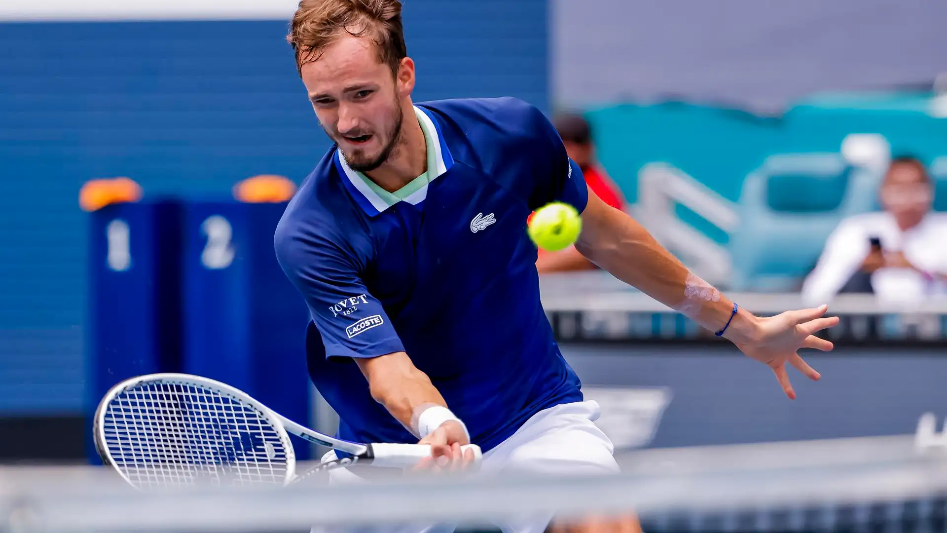 El ruso Daniil Medvedev en acción El ruso Daniil Medvedev en acción