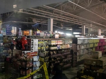 Colapsa el techo de un centro comercial de México