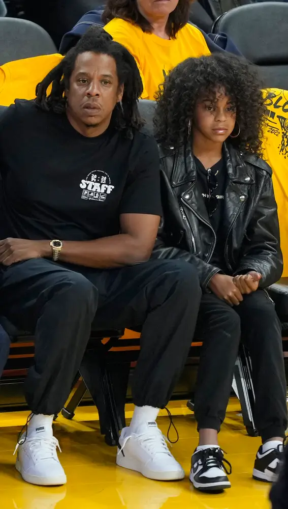 Blue sigue el estilo de su madre