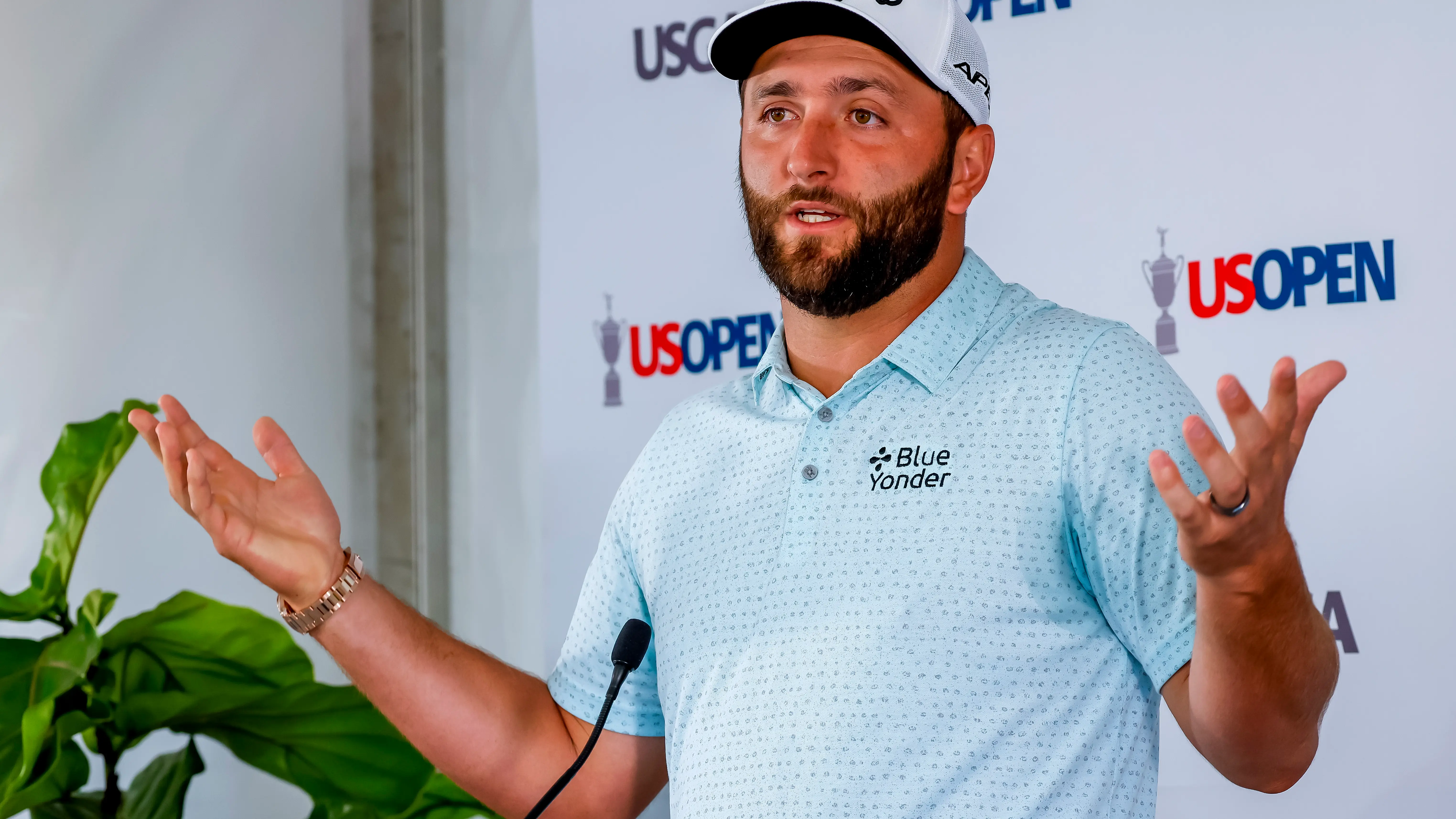 Jon Rahm atiende a la prensa en una rueda de prensa previa al US Open Jon Rahm atiende a la prensa en una rueda de prensa previa al US Open