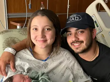 Lane Fernandez ('Teen Mom') junto a su esposa Kylee Rose y su hijo Nolyn Lane Fernandez ('Teen Mom') junto a su esposa Kylee Rose y su hijo Nolyn