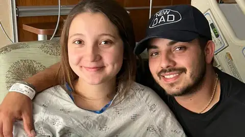 Lane Fernandez ('Teen Mom') junto a su esposa Kylee Rose y su hijo Nolyn Lane Fernandez ('Teen Mom') junto a su esposa Kylee Rose y su hijo Nolyn