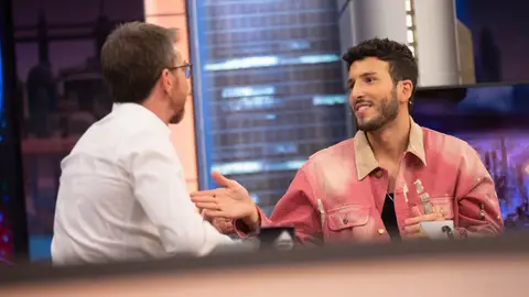 Pablo Motos comparte en 'El Hormiguero 3.0' una foto de Sebastián Yatra... ¡desnudo!: "A ver si me hacen un casting de Hércules" Pablo Motos comparte en 'El Hormiguero 3.0' una foto de Sebastián Yatra... ¡desnudo!: "A ver si me hacen un casting de Hércules"