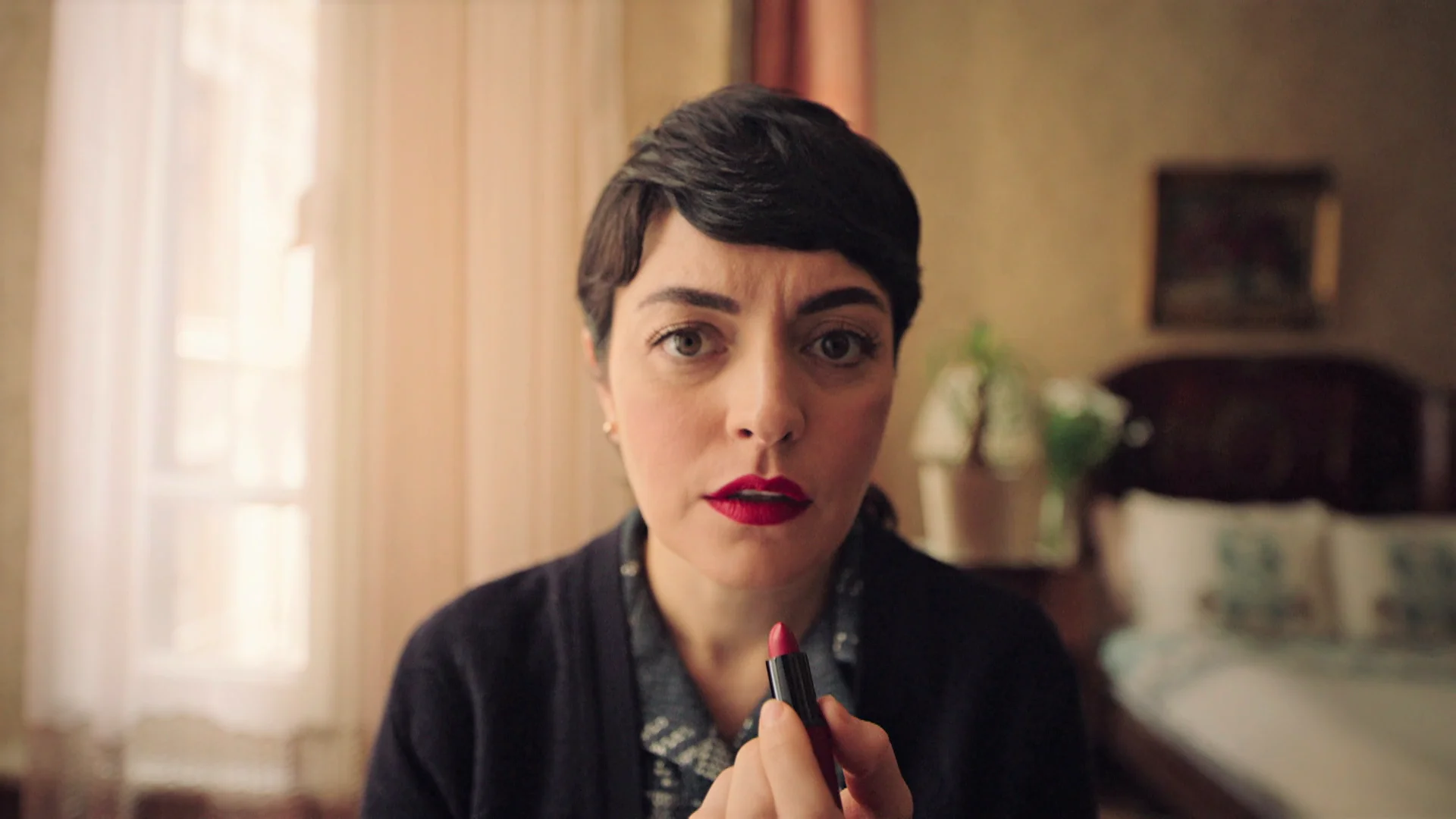 ¡Comienza el cambio de imagen de Safiye!: "Voy a pintarme los labios de rojo" ¡Comienza el cambio de imagen de Safiye!: "Voy a pintarme los labios de rojo"