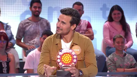 El lapsus de Roberto Leal haciendo creer a Jaime Astrain que ha ganado en ‘La Pista’ El lapsus de Roberto Leal haciendo creer a Jaime Astrain que ha ganado en ‘La Pista’
