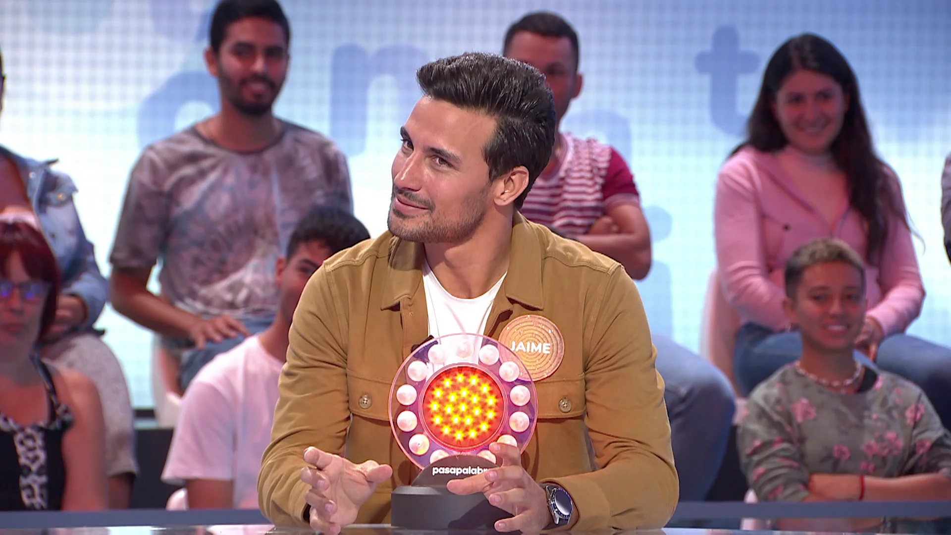 El lapsus de Roberto Leal haciendo creer a Jaime Astrain que ha ganado en &lsquo;La Pista&rsquo;
