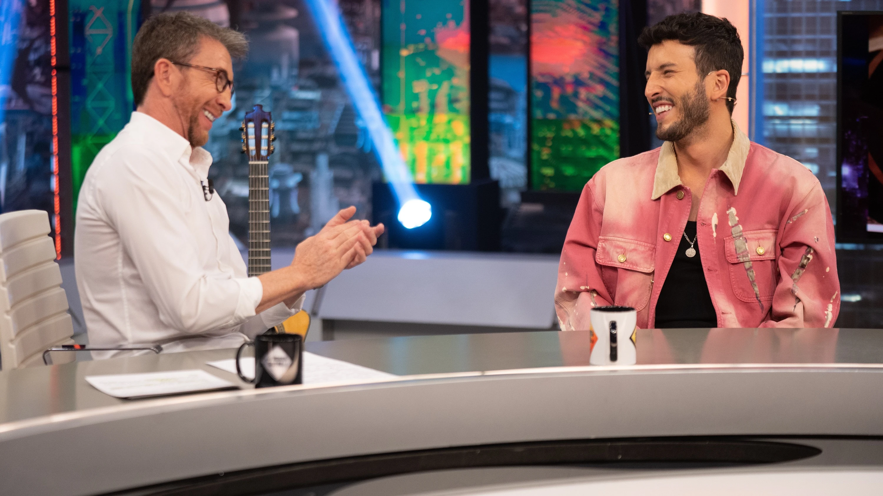 Sebastián Yatra habla en 'El Hormiguero 3.0' sobre su gran familia: "Tengo seis perros y cada vez van llegando más Sebastián Yatra habla en 'El Hormiguero 3.0' sobre su gran familia: "Tengo seis perros y cada vez van llegando más