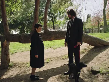 Safiye acepta que Han y 'Soldadito', el perro que ha adoptado, se queden en casa Safiye acepta que Han y 'Soldadito', el perro que ha adoptado, se queden en casa