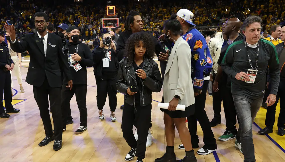 Blue Ivy y Jay-Z son unos amantes del baloncesto