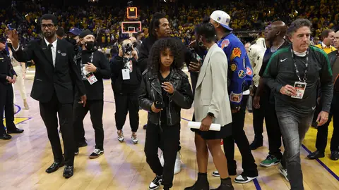 Blue Ivy y Jay-Z son unos amantes del baloncesto Blue Ivy y Jay-Z son unos amantes del baloncesto