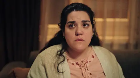 Okşan, hundida al creer que Bayram va a dejarla al no poder tener hijos Okşan, hundida al creer que Bayram va a dejarla al no poder tener hijos