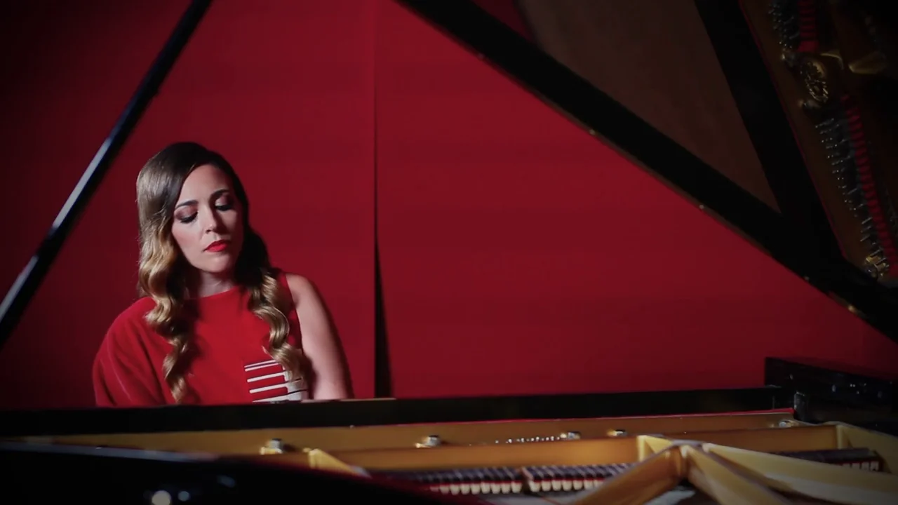 La música de un monje gallego del siglo XIX llega al Teatro Real de la mano de una pianista clásica llena de color La música de un monje gallego del siglo XIX llega al Teatro Real de la mano de una pianista clásica llena de color
