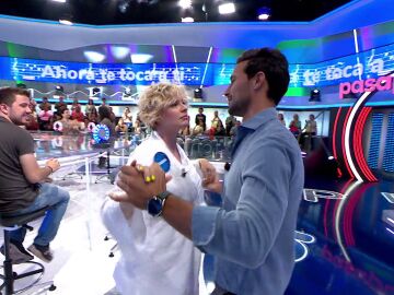 Jaime Astrain saca su vena flamenca para bailar con Tania Llasera en &lsquo;Pasapalabra&rsquo;