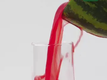 La sandía es la fruta más hidratante y sabrosa que puedes tomar este verano La sandía es la fruta más hidratante y sabrosa que puedes tomar este verano