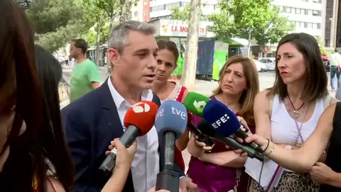 La pareja de Silvia, en coma tras una cirugía estética: "El 30% de su cuerpo está en carne viva y si sale, será con muchas secuelas" La pareja de Silvia, en coma tras una cirugía estética: "El 30% de su cuerpo está en carne viva y si sale, será con muchas secuelas"