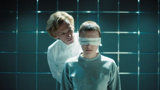 Jamie Campbell Bower y Millie Bobby Brown en la temporada 4 de 'Stranger Things'