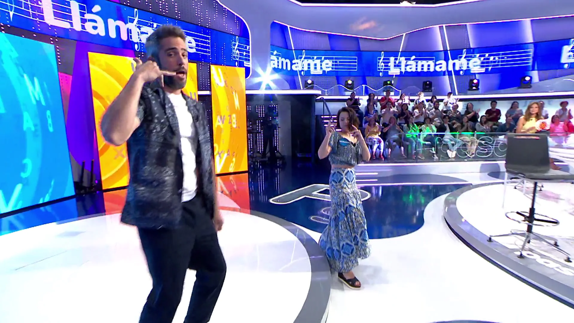 Adriana Torrebejano dice ‘Hola mi bebebé’ y Roberto Leal responde ‘Llámame’ con la coreografía de WRS 