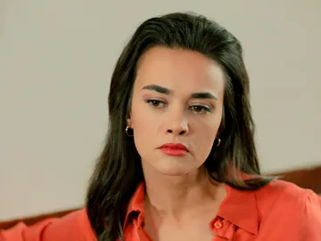 Fikret presiona a Ümit por su relación con Demir: “Me estás fallando” Fikret presiona a Ümit por su relación con Demir: “Me estás fallando”