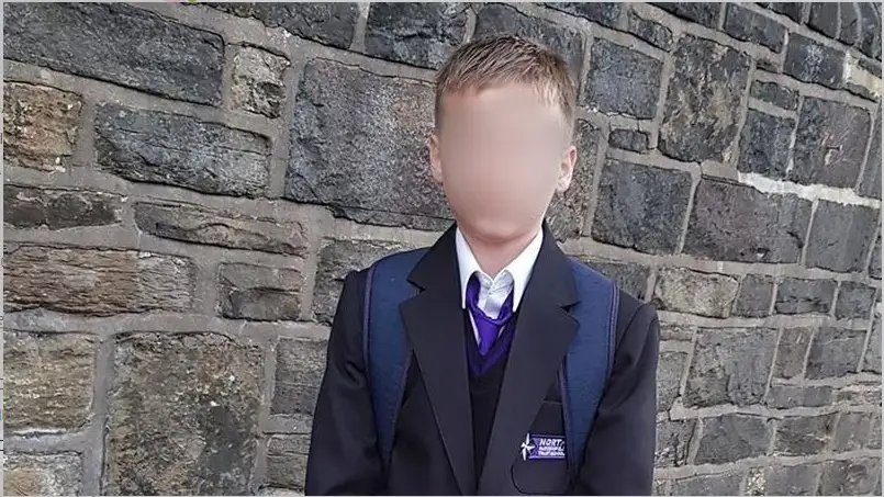 Sebastian Kalinowski con el uniforme de su escuela antes de ser asesinado