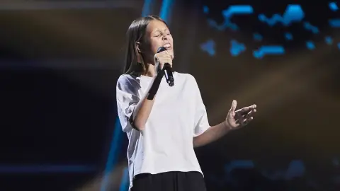 Alicia Keys en versión niña: así ha cantado Sasha Matsiavina ‘Fallin’ en ‘La Voz Kids’ Alicia Keys en versión niña: así ha cantado Sasha Matsiavina ‘Fallin’ en ‘La Voz Kids’