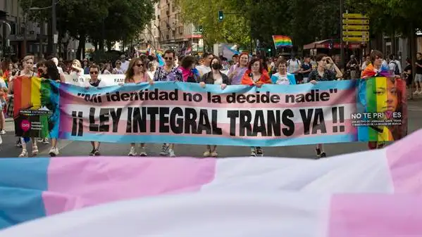 Aprobaci&oacute;n de la Ley trans en v&iacute;speras del Orgullo