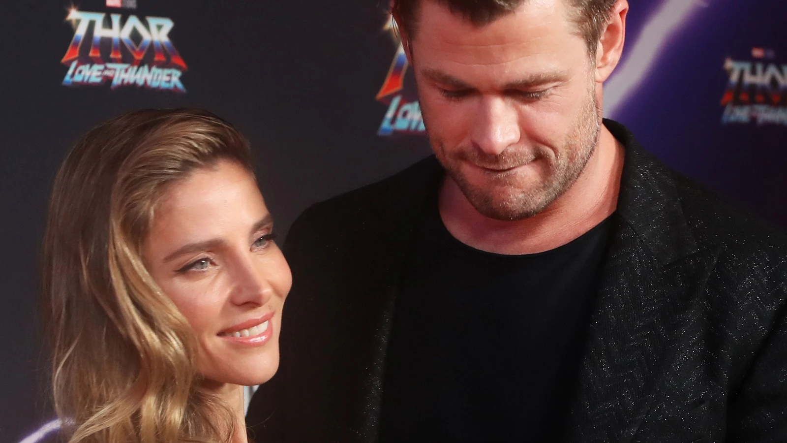 Elsa Paraky y Chris Hemsworth de premiere