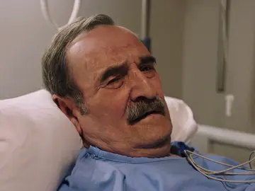 Hikmet les pide una última cosa a sus hijos: "Llevadme a casa. Quiero morir allí” Hikmet les pide una última cosa a sus hijos: "Llevadme a casa. Quiero morir allí”