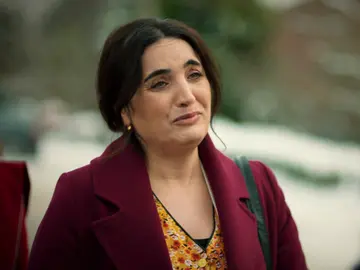 Şengül se aprovecha de la tragedia de sus sobrinos y le pide dinero al señor Akif: "Estos niños se han quedado sin nada" Şengül se aprovecha de la tragedia de sus sobrinos y le pide dinero al señor Akif: "Estos niños se han quedado sin nada"