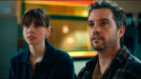 La relación de Karadec y Roxane, ¡al descubierto! La relación de Karadec y Roxane, ¡al descubierto!