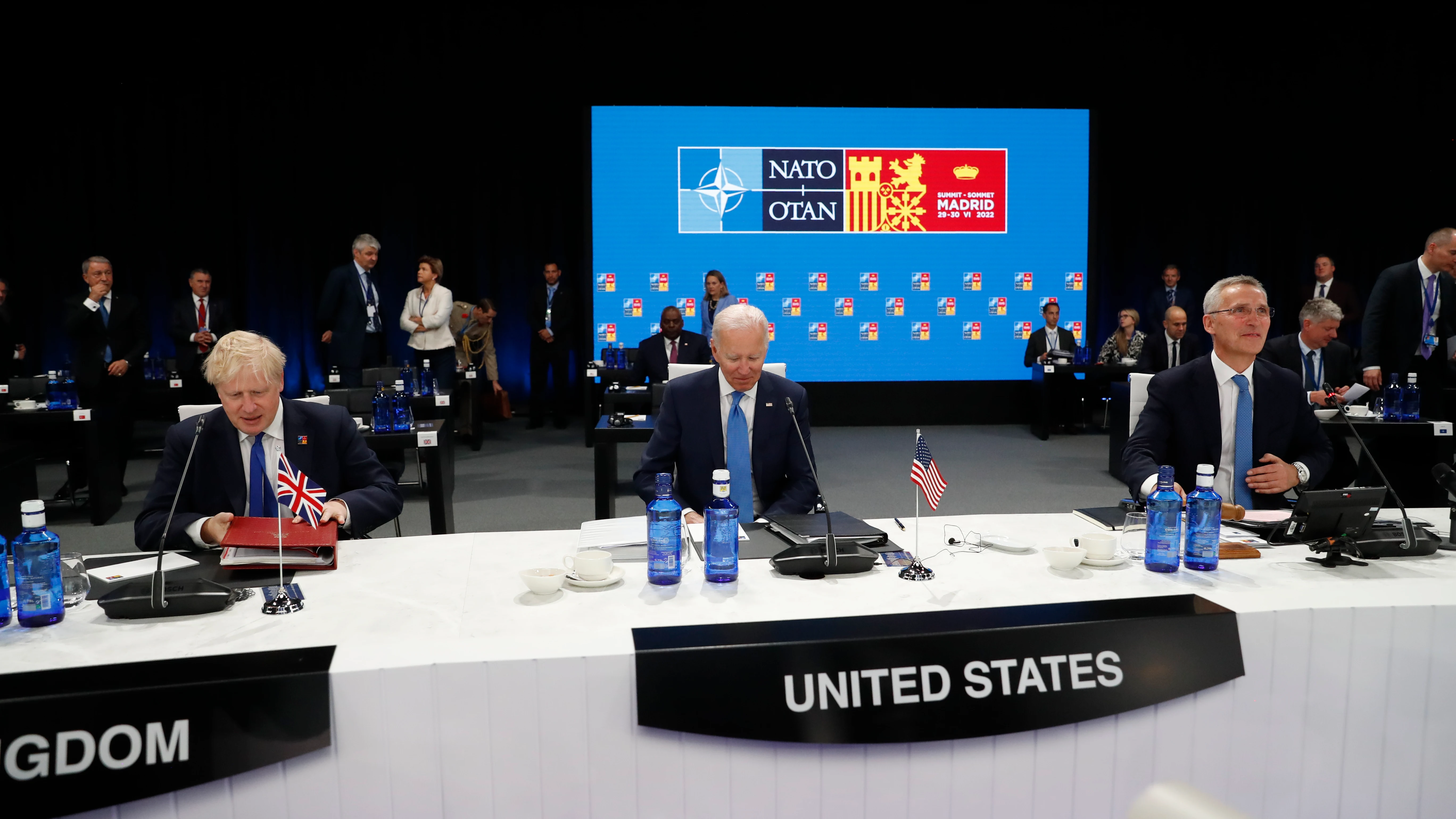 De izquierda a derecha, Boris Johnson, Joe Biden y Jens Stoltenberg De izquierda a derecha, Boris Johnson, Joe Biden y Jens Stoltenberg