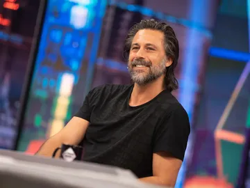 Hugo Silva elude la pregunta de Pablo Motos Hugo Silva elude la pregunta de Pablo Motos