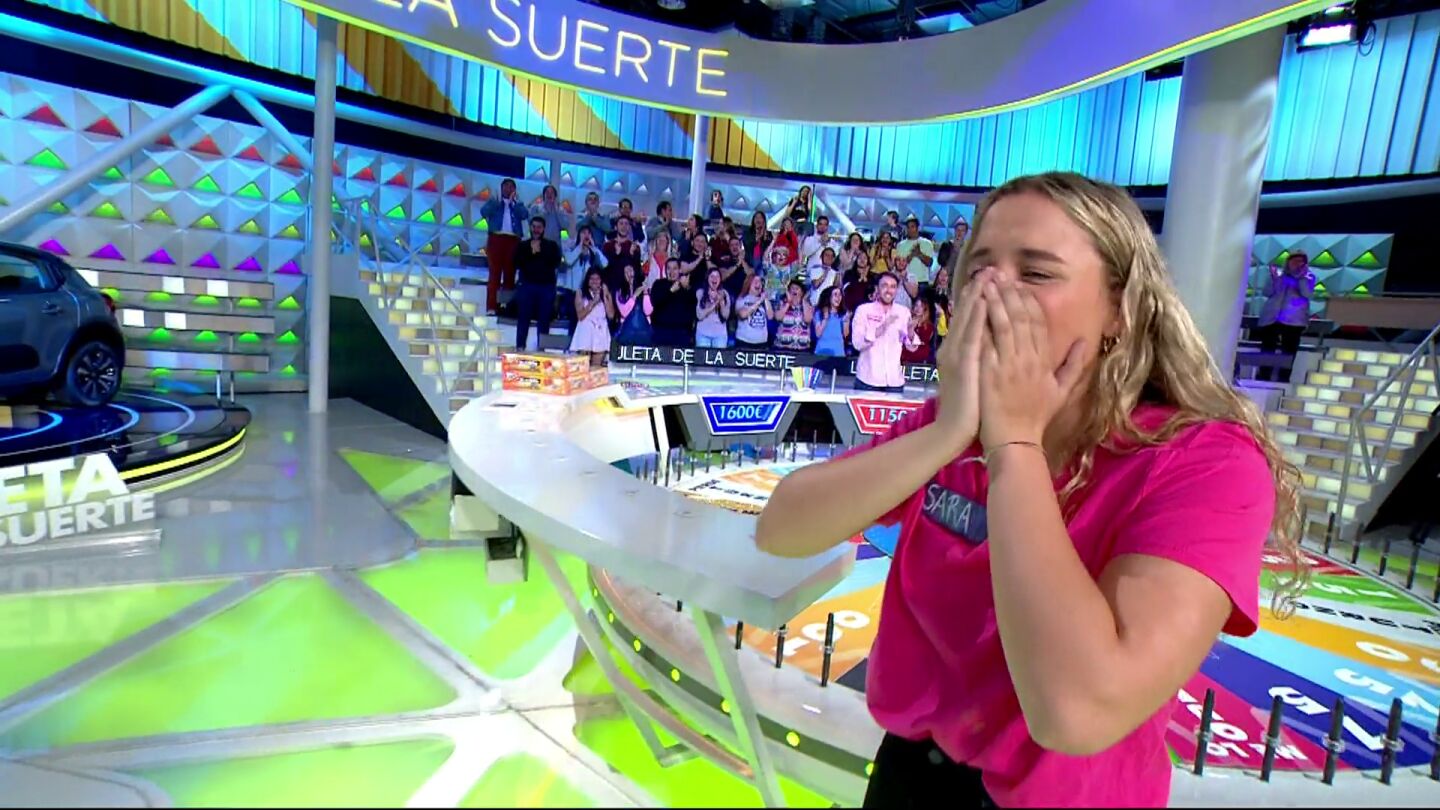 La alegría de Sara al llevarse el coche en ‘La ruleta de la suerte’: “Jorge, por favor, me va a dar algo”