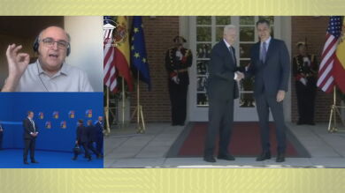Pedro Sánchez, intimidado en su saludo con Biden frente a una reina Letizia muy afectuosa: José Luis Martín Ovejero analiza la Cumbre de la OTAN