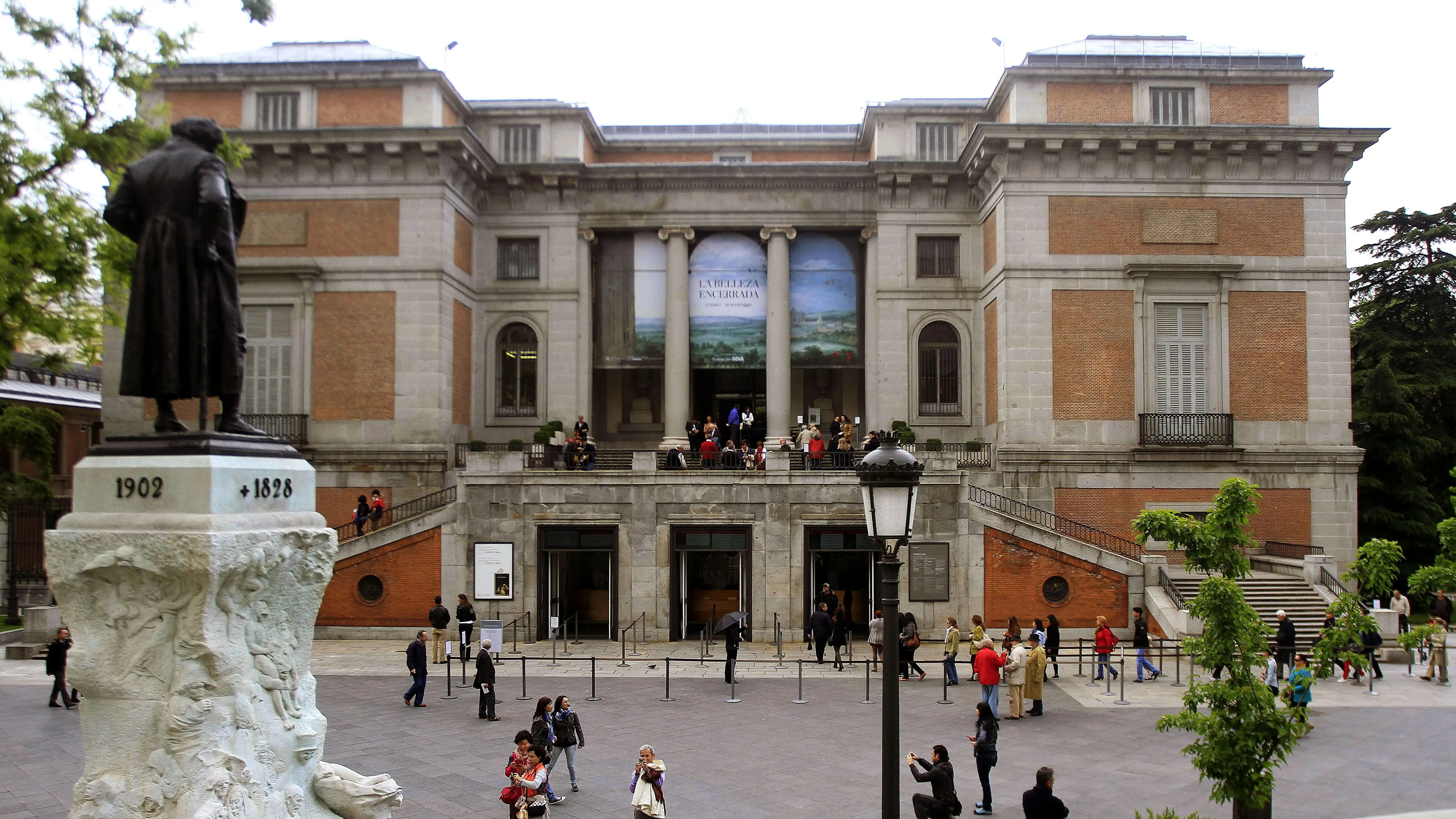 Entrada principal al Museo del Prado de Madrid. Entrada principal al Museo del Prado de Madrid.