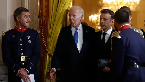 Biden y Macron en la recepción oficial en el Palacio Real por la Cumbre de la OTAN Biden y Macron en la recepción oficial en el Palacio Real por la Cumbre de la OTAN