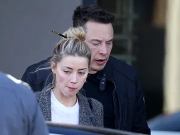 Elon Musk y Amber Heard Elon Musk y Amber Heard