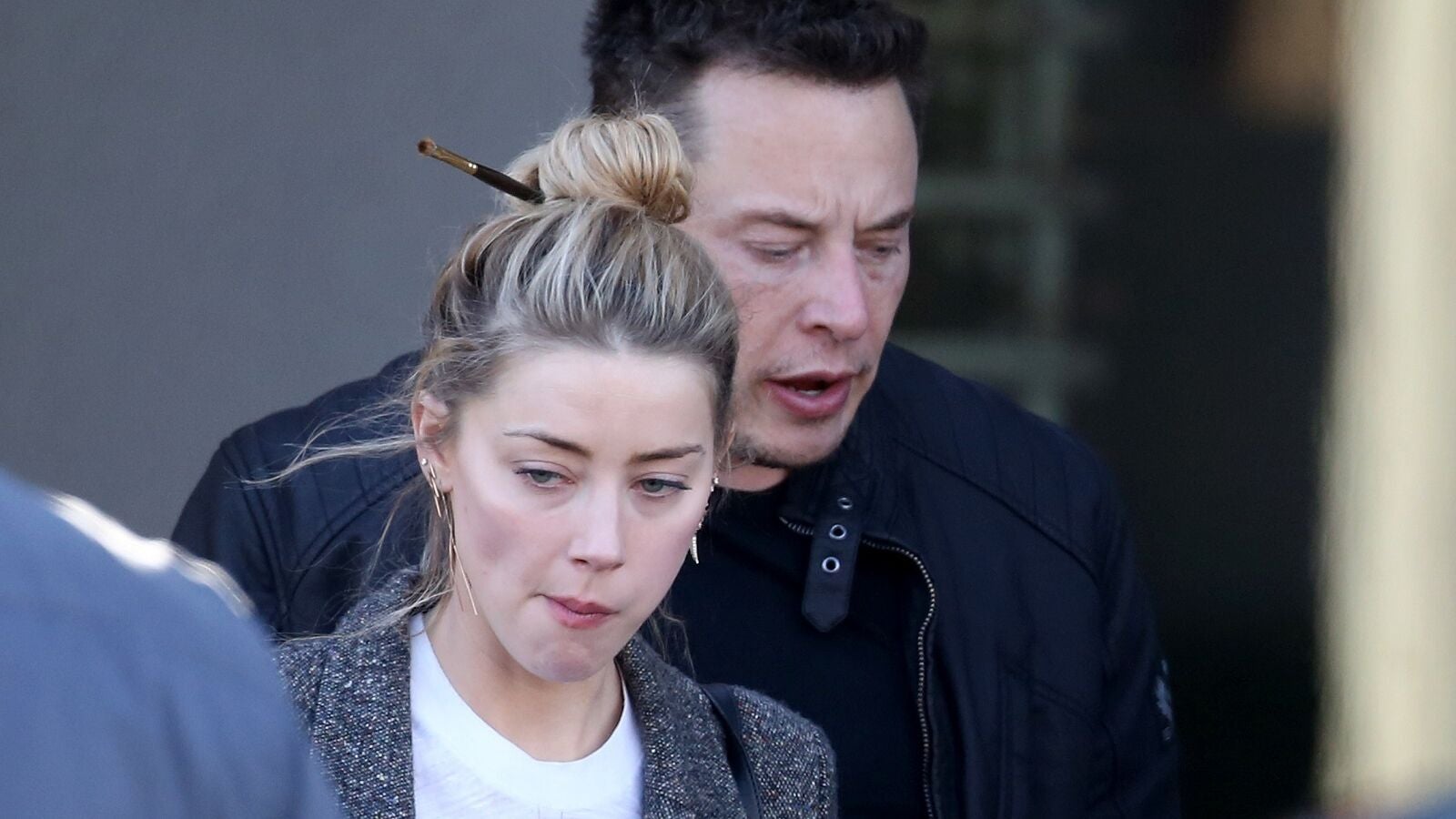 Amber Heard querría vender este lujoso regalo que le hizo Elon Musk para pagar lo que debe a Johnny Depp