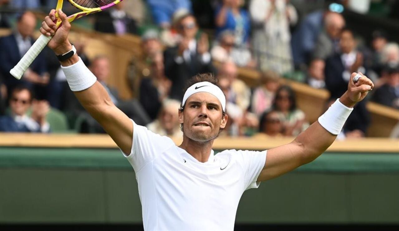 Rafa Nadal celebra la victoria en Wimbledon