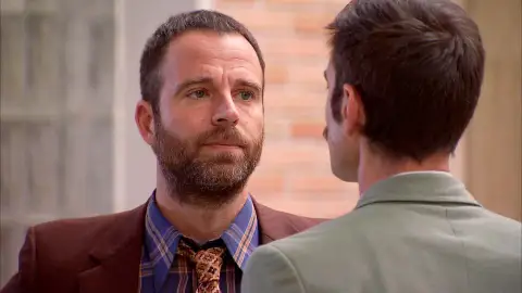 Fran pone en su sitio a Raúl: “Ve a visitar a tu madre, no seas un cobarde” Fran pone en su sitio a Raúl: “Ve a visitar a tu madre, no seas un cobarde”