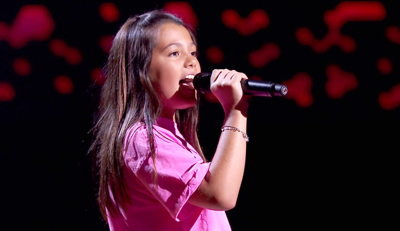 La dulce voz de Luna Contador cantando ‘Mañana’ conquista a Aitana en ‘La Voz Kids’