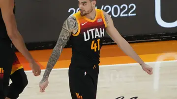 Juancho Hernangómez en un partido oficial con los Utah Jazz