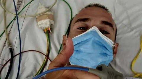 Un coche atropella al ciclista Alejandro Valverde y el conductor se da a la fuga Un coche atropella al ciclista Alejandro Valverde y el conductor se da a la fuga