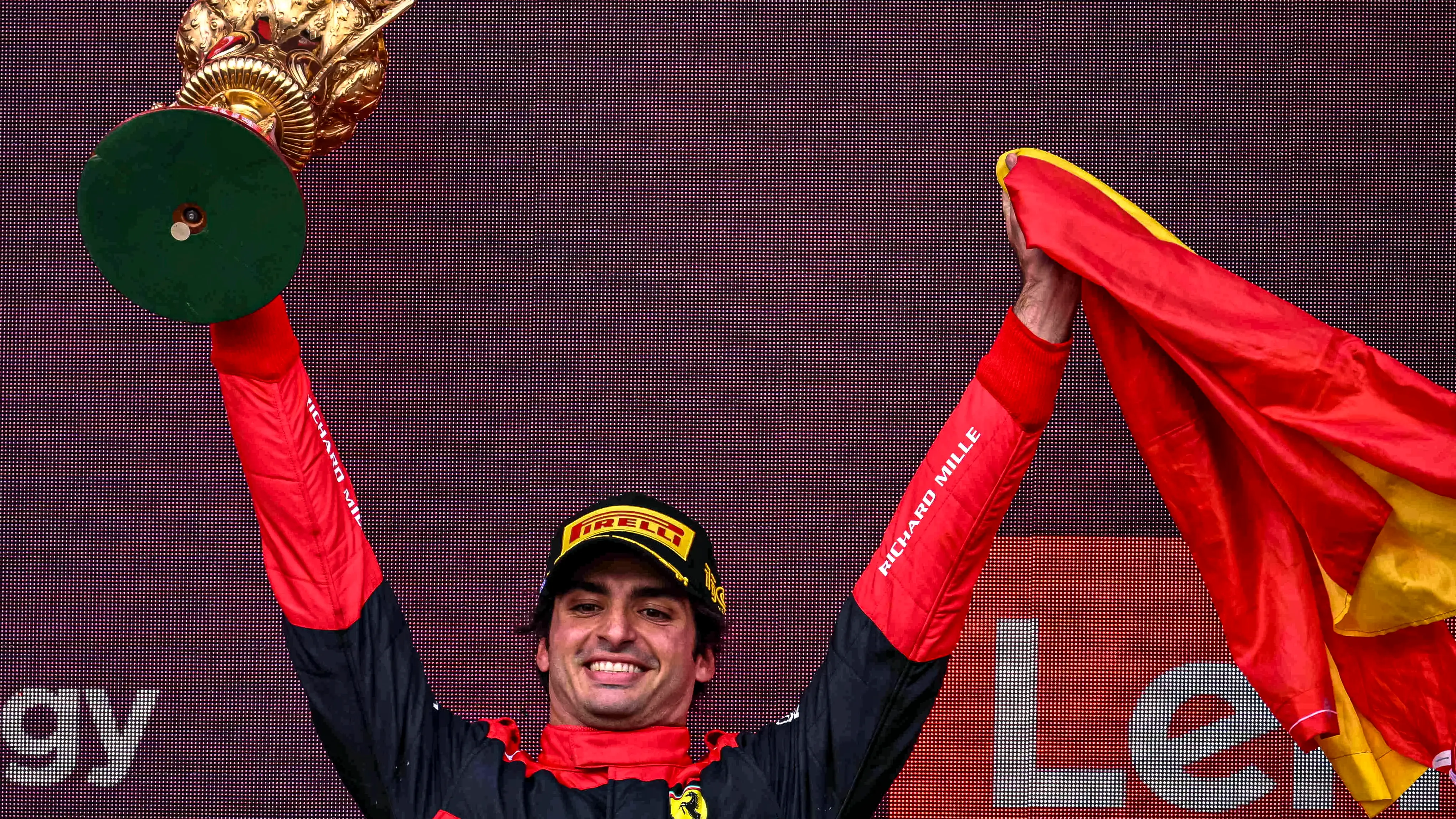 Carlos Sainz cumple su sueño y gana en Silverstone su primera carrera en F1 Carlos Sainz cumple su sueño y gana en Silverstone su primera carrera en F1