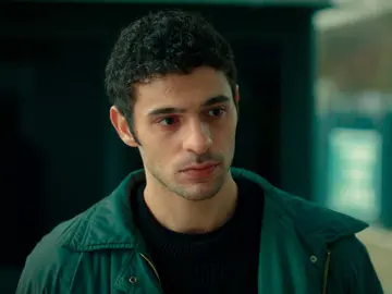 Kadir acepta trabajar con Akif tras enfrentarse a él y devolverle todo su dinero Kadir acepta trabajar con Akif tras enfrentarse a él y devolverle todo su dinero