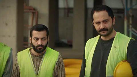 Descubrimos a la persona que está chantajeando a Akif: ¡Ismet, el hermano de Şengül! Descubrimos a la persona que está chantajeando a Akif: ¡Ismet, el hermano de Şengül!