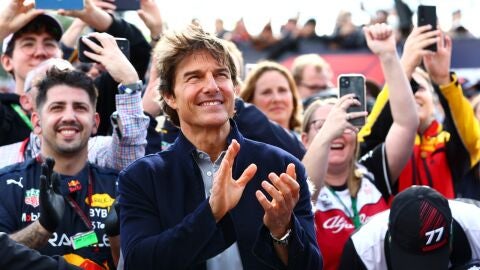 Tom Cruise, entre el público del GP de Fórmula 1 de Gran Bretaña