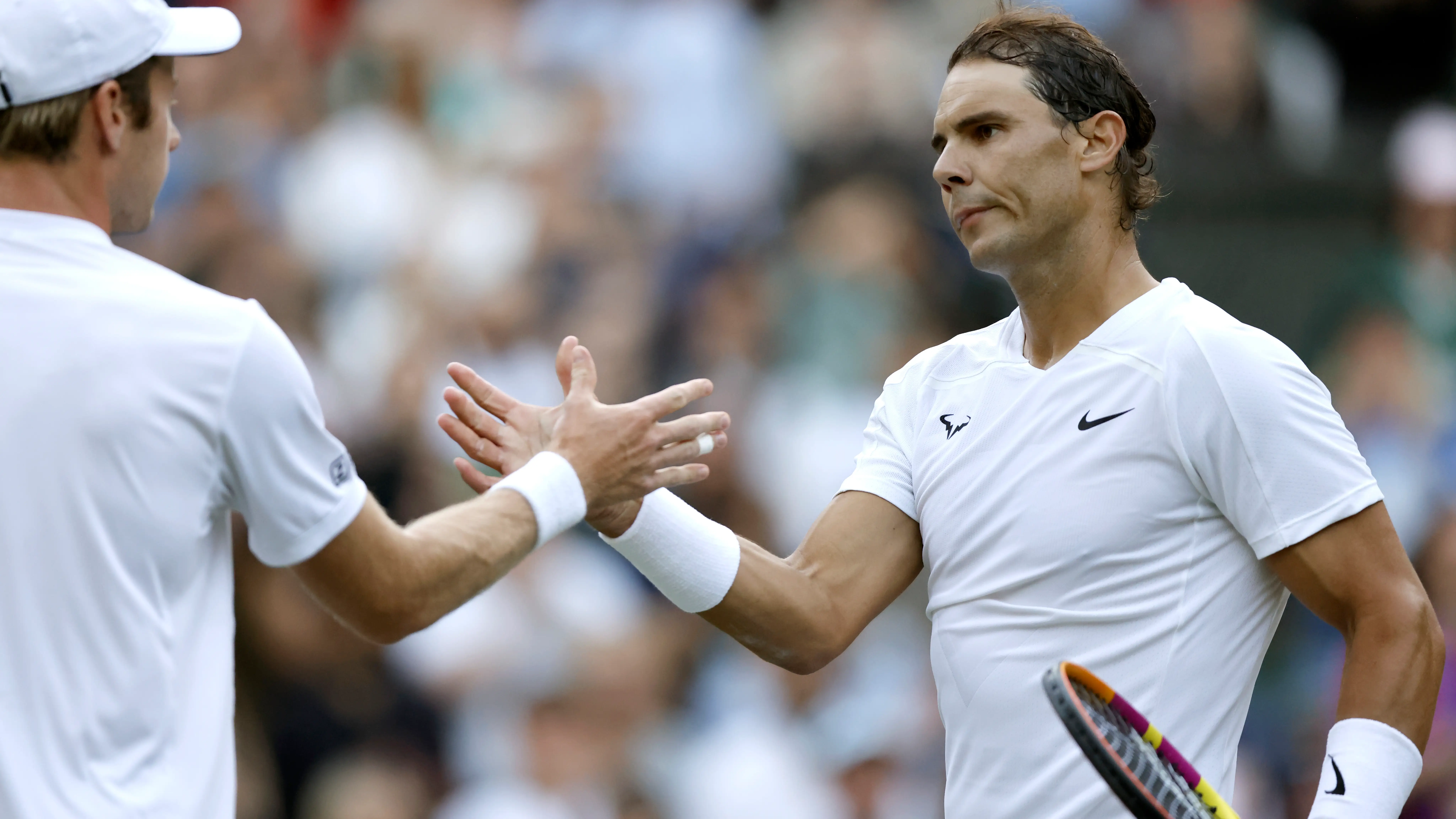 Rafa Nadal saluda a Botic Van de Zandschup tras su victoria Rafa Nadal saluda a Botic Van de Zandschup tras su victoria