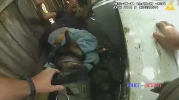 El perro policía en el momento de la detención El perro policía en el momento de la detención